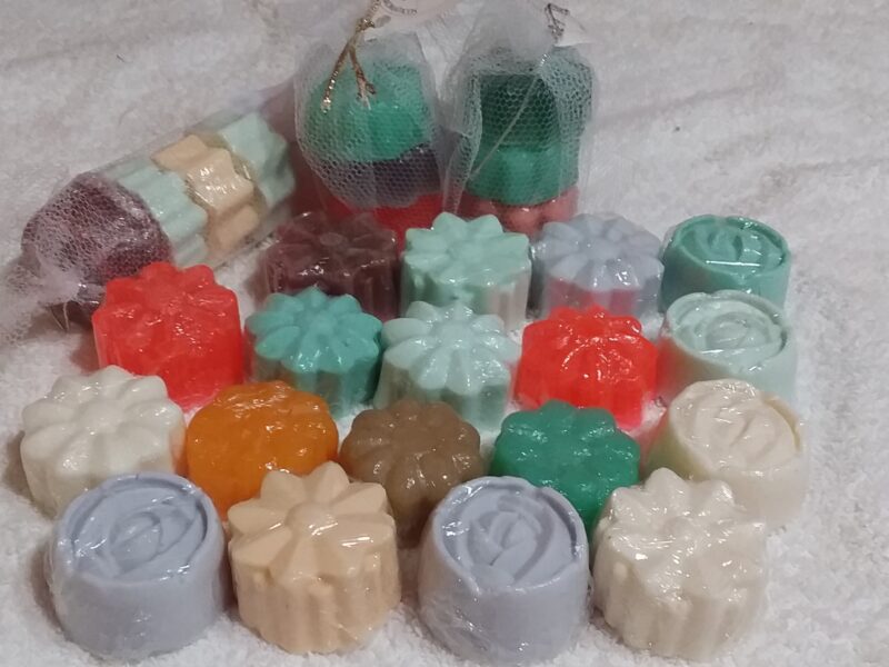 Jabones de glicerina y coco aromáticos artesanales