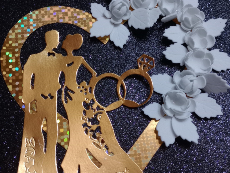 Piezas troqueladas para hacer centro de mesas ,tarjetas ,toppers de torta.