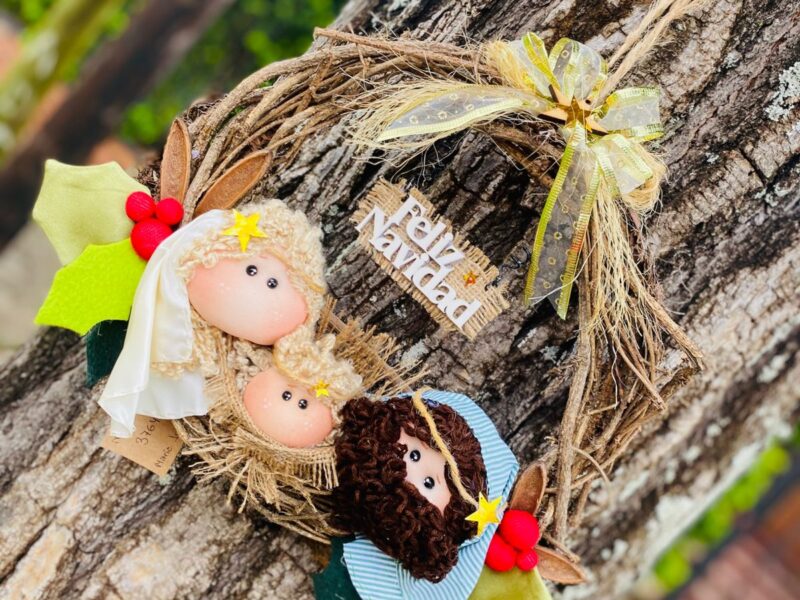 Pesebre ecológico para puerta