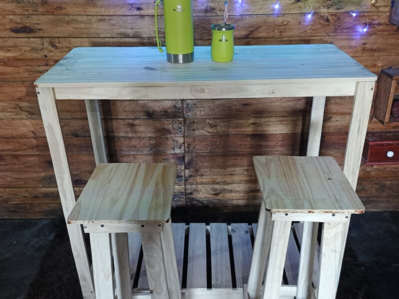 Desayunador mas 2 butacas