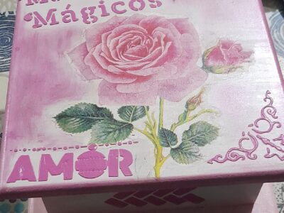 Souvenirs de velas de soja aromáticas, cajas de té, etc