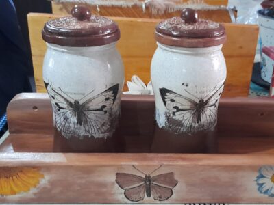 Souvenirs de velas de soja aromáticas, cajas de té, etc