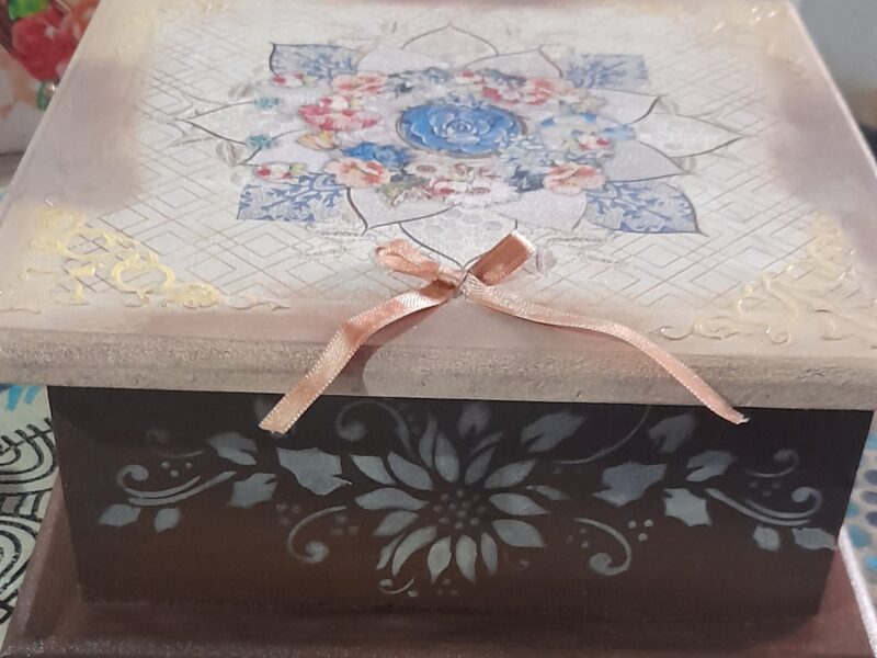 Souvenirs de velas de soja aromáticas, cajas de té, etc