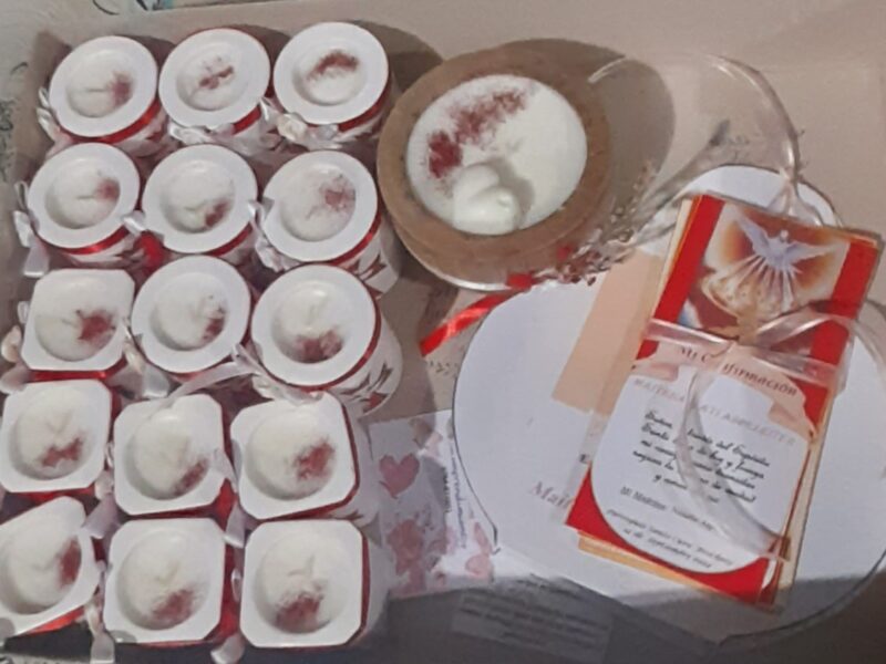 Souvenirs de velas de soja aromáticas, cajas de té, etc