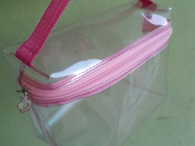 Portacosmeticos transparentes tipo cofrecitos con manija