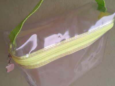 Portacosmeticos transparentes tipo cofrecitos con manija