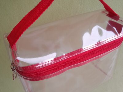 Portacosmeticos transparentes tipo cofrecitos con manija