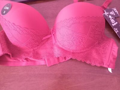 Venta de ropas de dama y caballeros