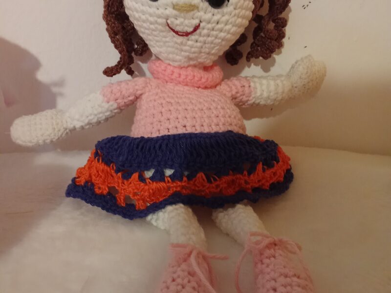 Muñeca a crochet