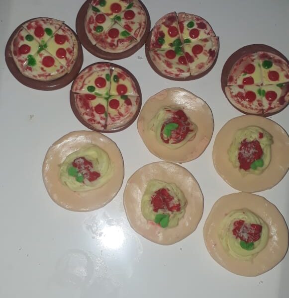 Adornos en porcelana fría Nelly