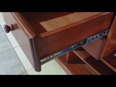 Se va modular tv. De CEDRO, cajonera con guías telescópica. Oferta $600.000 ya.