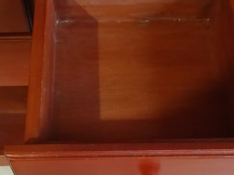 Se va modular tv. De CEDRO, cajonera con guías telescópica. Oferta $600.000 ya.