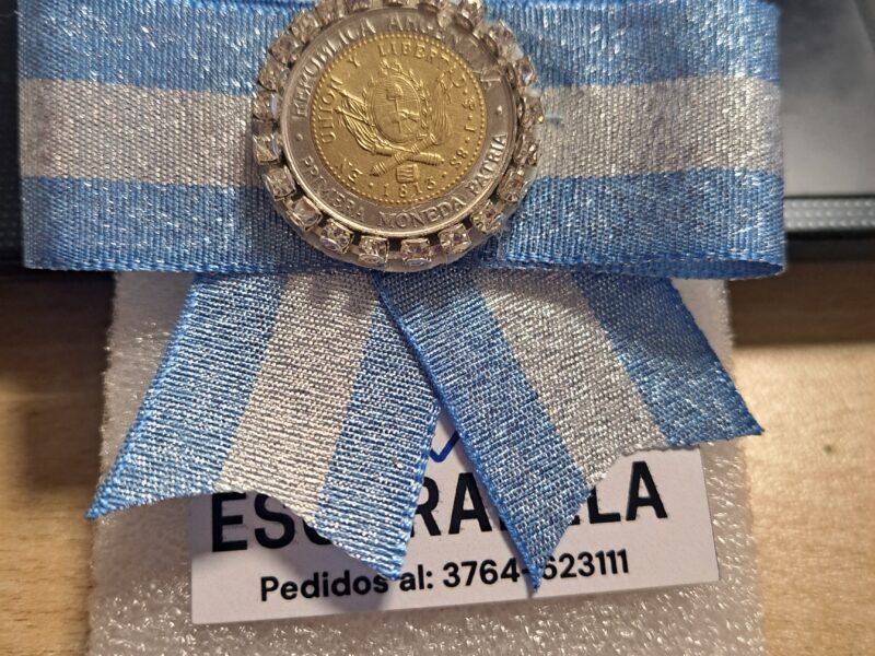 Hermosas Escarapelas y prendedores