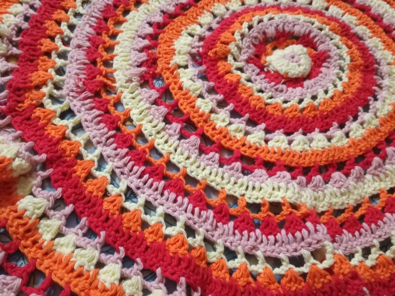 Crochet, porcelana fria, pintura sobre tela y mas