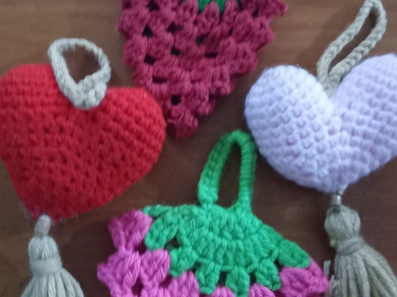 Crochet, porcelana fria, pintura sobre tela y mas