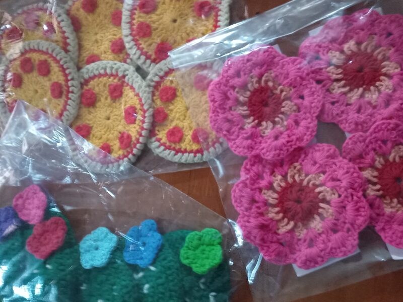 Crochet, porcelana fria, pintura sobre tela y mas
