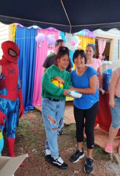 Festejamos el dá del niño en el Barrio Sol de Misiones